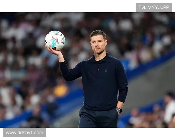 菲戈：阿隆索执教时间短 亚马尔应成核心